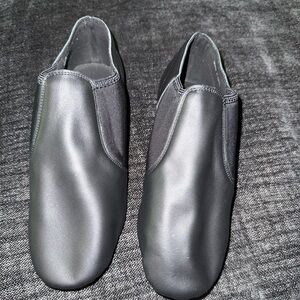 Black Slip-On Jazz Shoes - Size 4